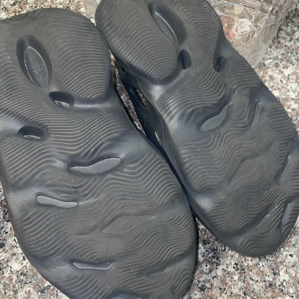 YEEZY FOAM RUNNER - Picture 5 of 6